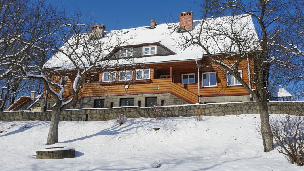 Szkolne Schronisko Młodzieżowe Złoty Widok Piechowice (1)