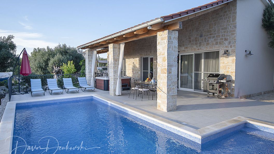 Villa Island Villa Adriana Jakisnica (1)