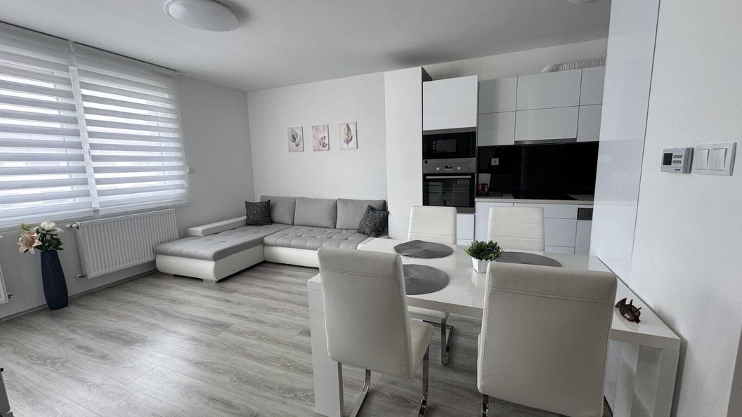 Bajcsy Corner Apartman Debrecen (1)