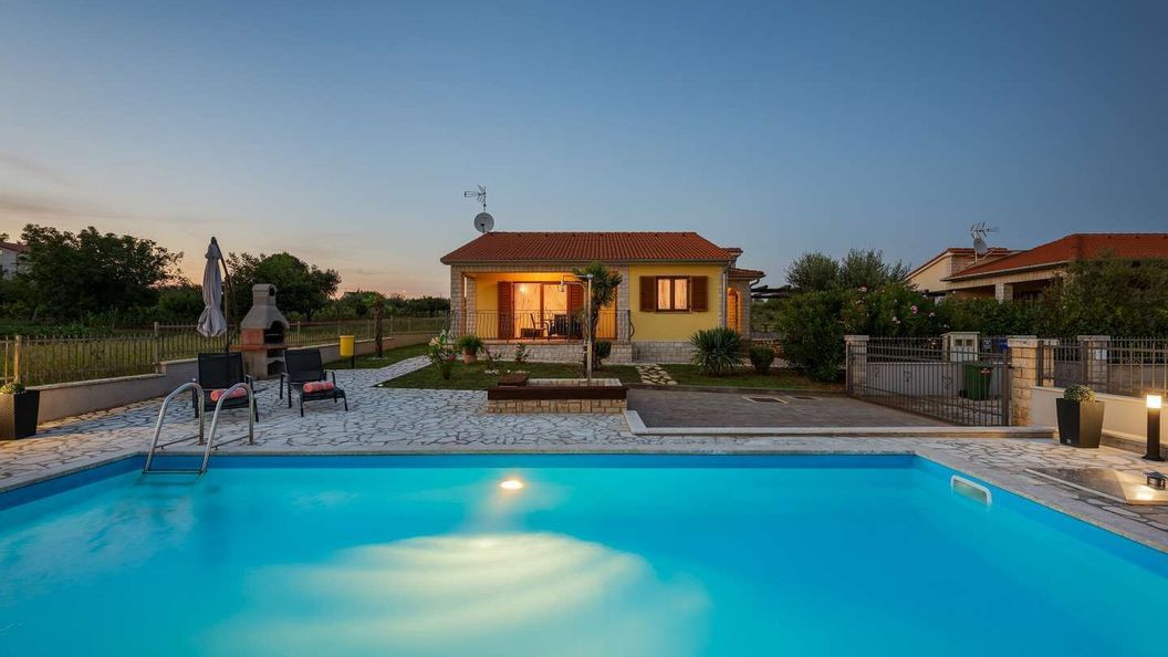 Villa Bali Kastelir (1)