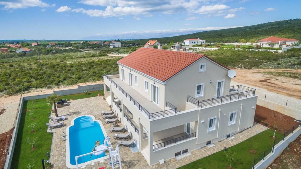 Villa Providenca Heated Pool Debeljak (1)