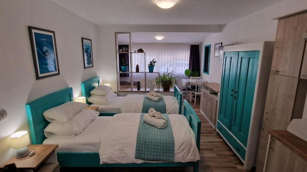 Szobák Medencével Garešnica, Bjelovarska - 22858 Garešnica (1)