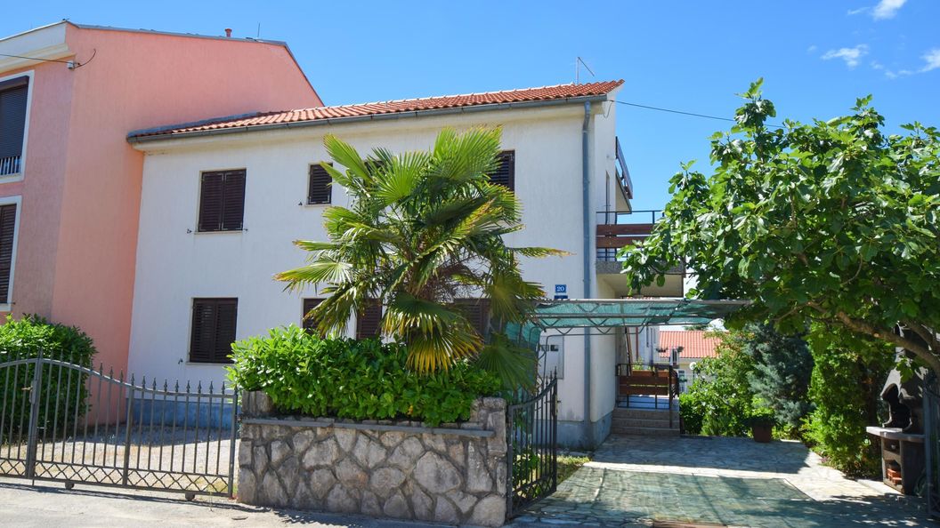 Apartments Vera Malinska (1)