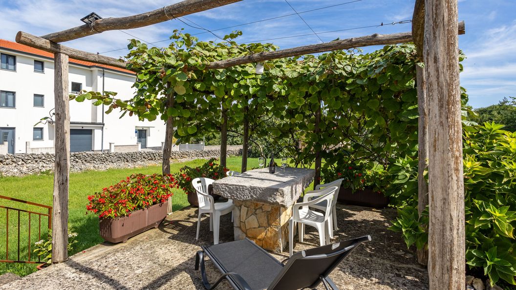 Apartment Biserka Malinska (1)