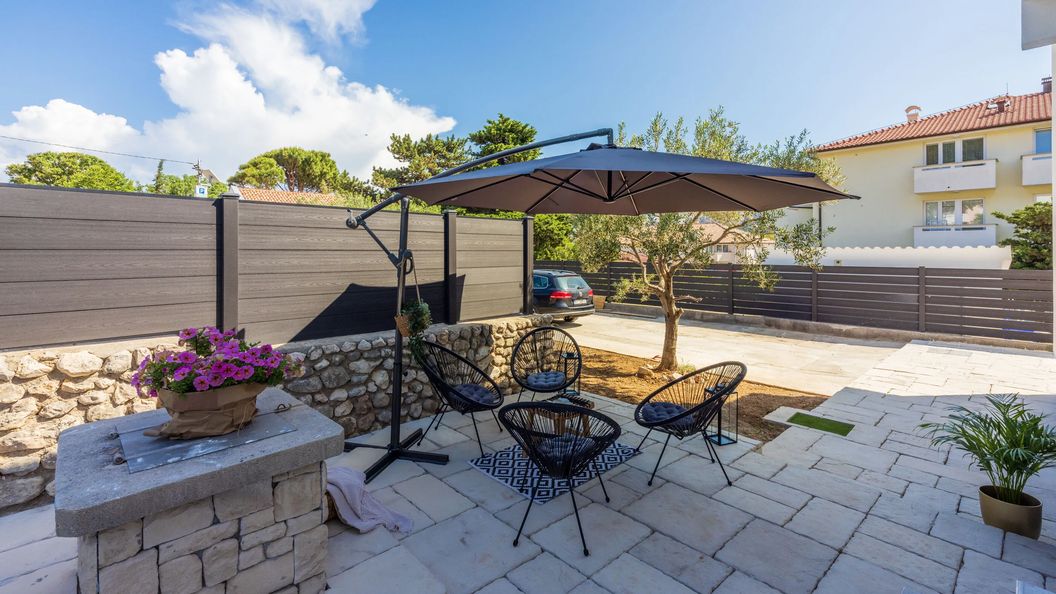 Villa Velvet Baska (1)