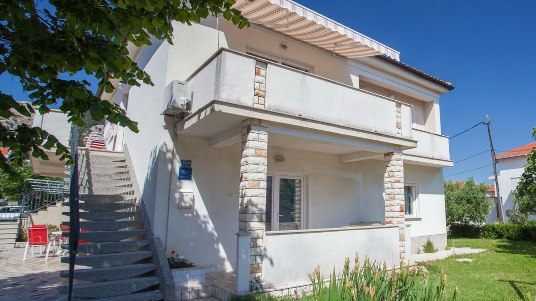 Apartments Dekanić Dalibor Baska (1)