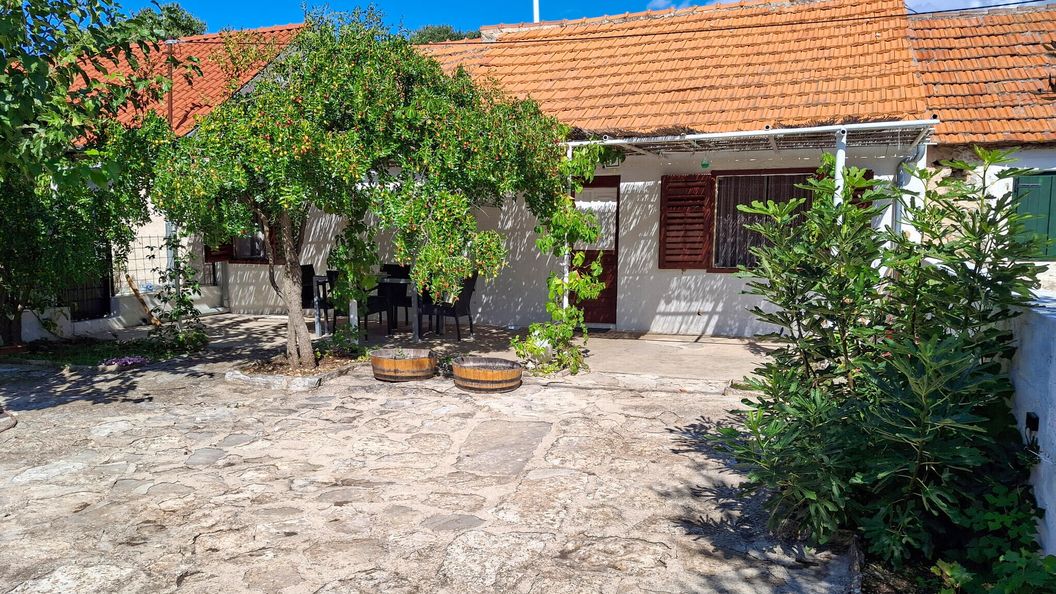 Vendégház Konjevrate - CSV107 (1)