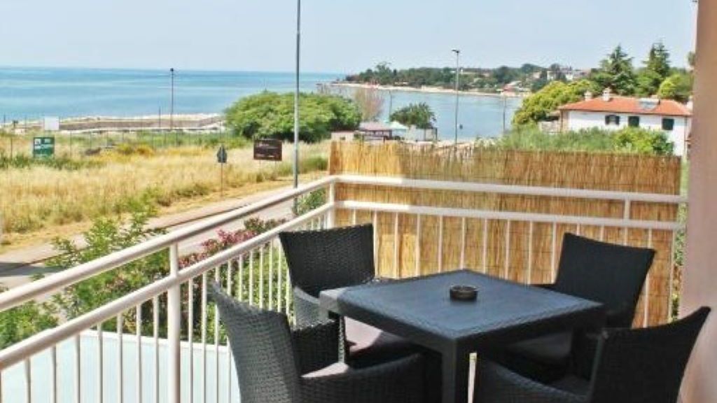 Apartment 4 Star app Jadran with sea view Zambratija (1)