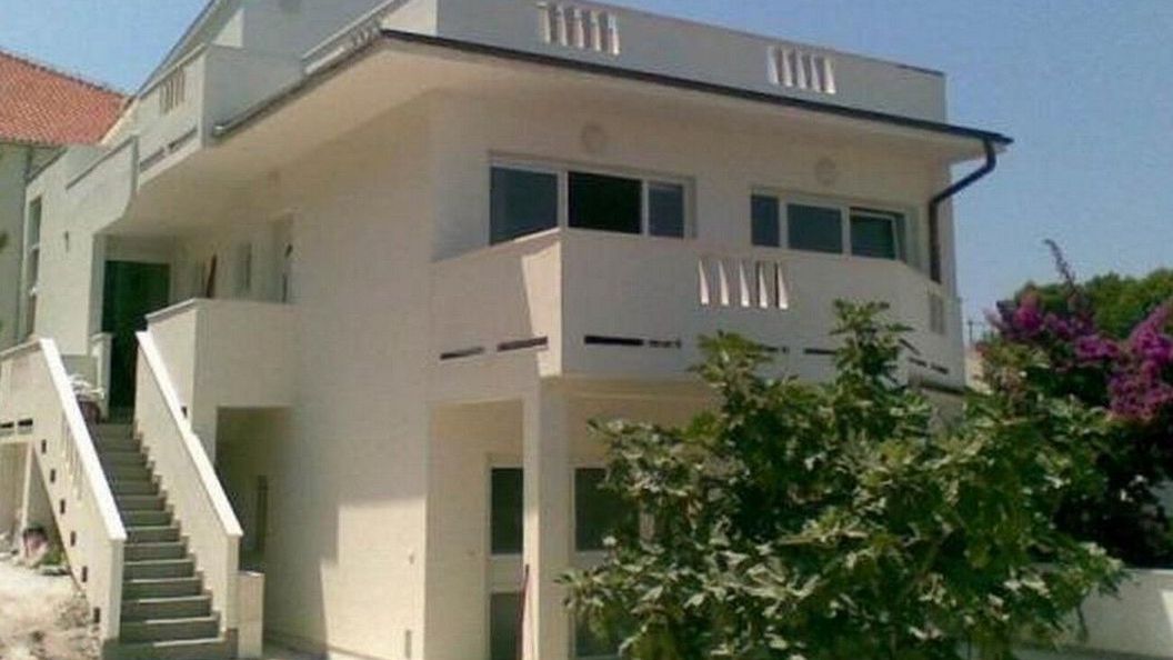 Apartmanok Parkolóhellyel Sutivan, Brac - 20155 Sutivan (1)