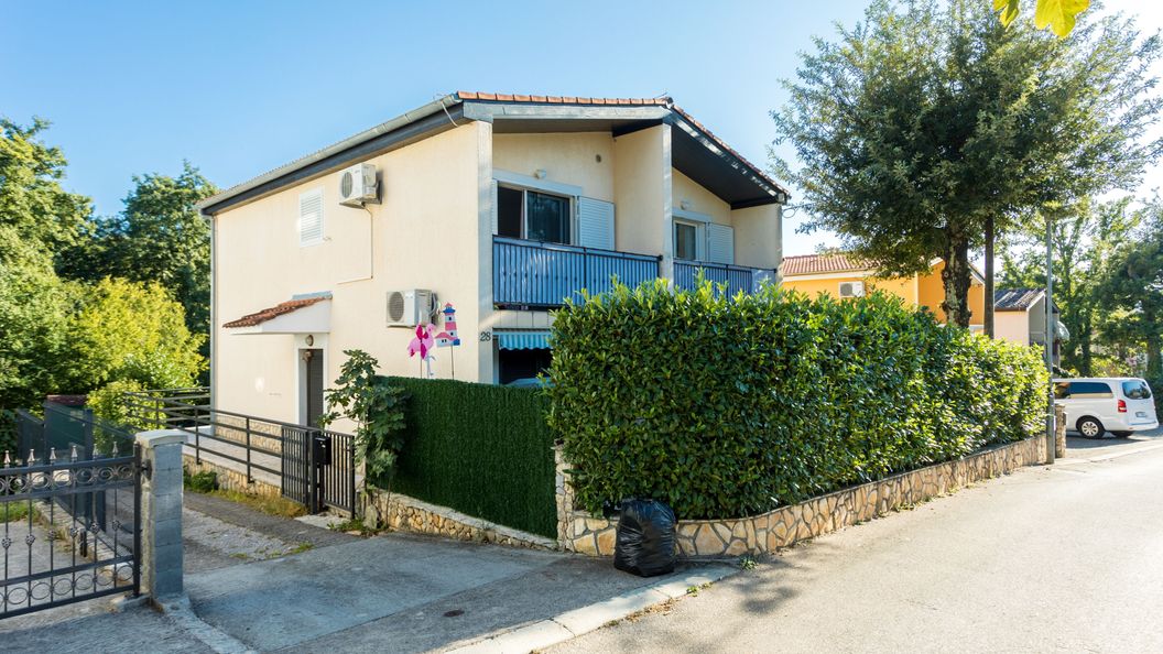 Apartmanok Parkolóhellyel Njivice, Krk - 20504 Njivice (1)