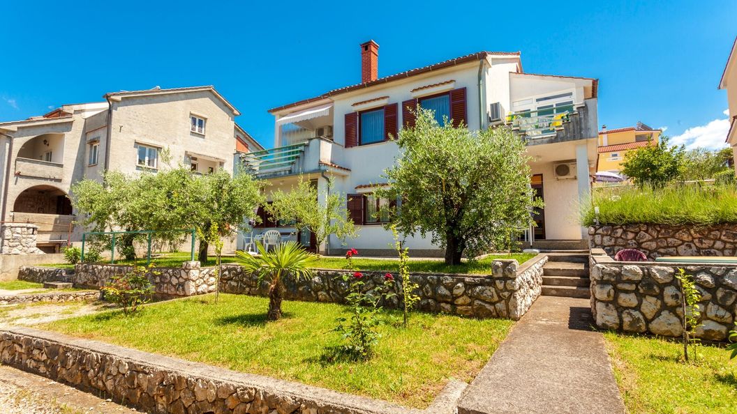 Apartmanok Parkolóhellyel Njivice, Krk - 20548 Njivice (1)