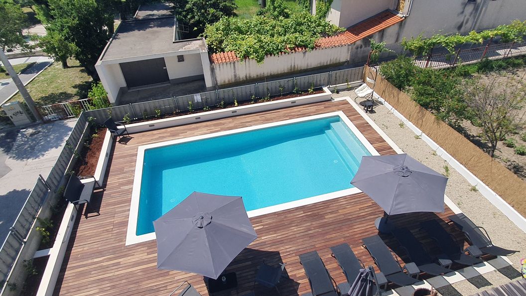 Apartmanok Családok Részére Medencével Kastel Luksic, Kastela - 20582 Kaštel Lukšić (1)