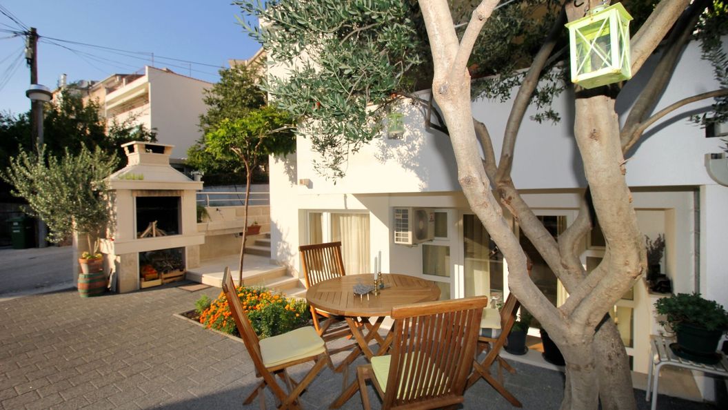 Apartmanok Parkolóhellyel Makarska - 20700 (1)