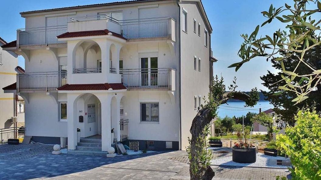 Apartmanok Parkolóhellyel Banjol, Rab - 21159 Banjol (1)