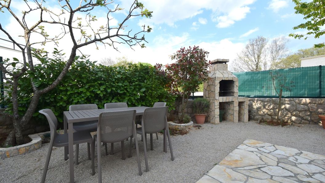 Apartmanok és Szobák Parkolóhellyel Rasopasno, Krk - 21325 Rasopasno (1)