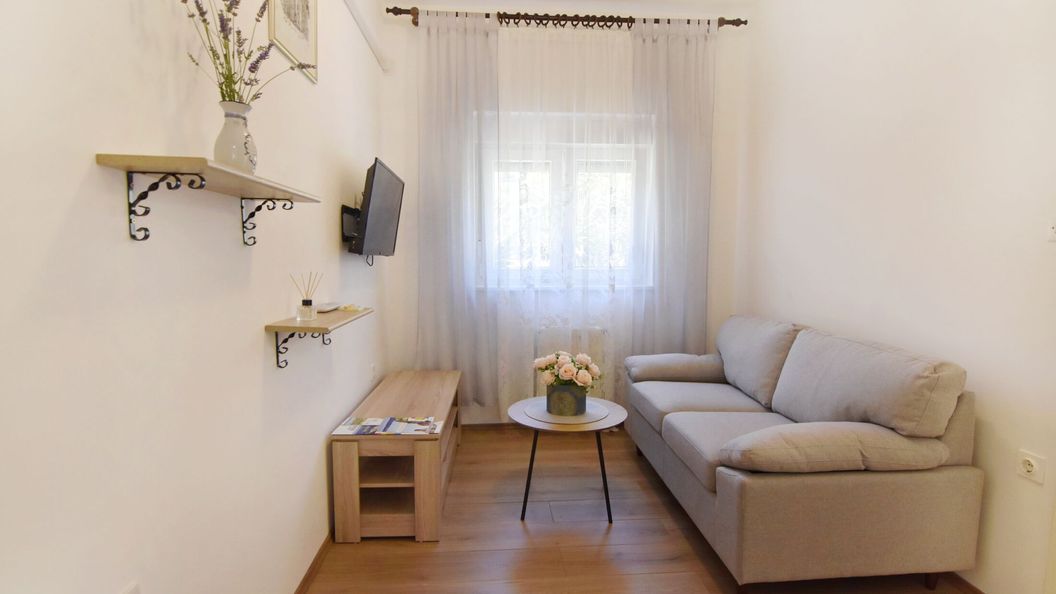 Apartmanok Parkolóhellyel Umag - 21359 (1)