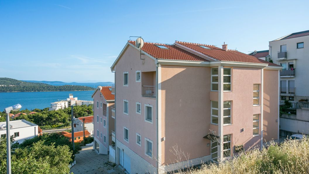 Apartmanok Parkolóhellyel Seget Donji, Trogir - 21374 Seget Donji (1)