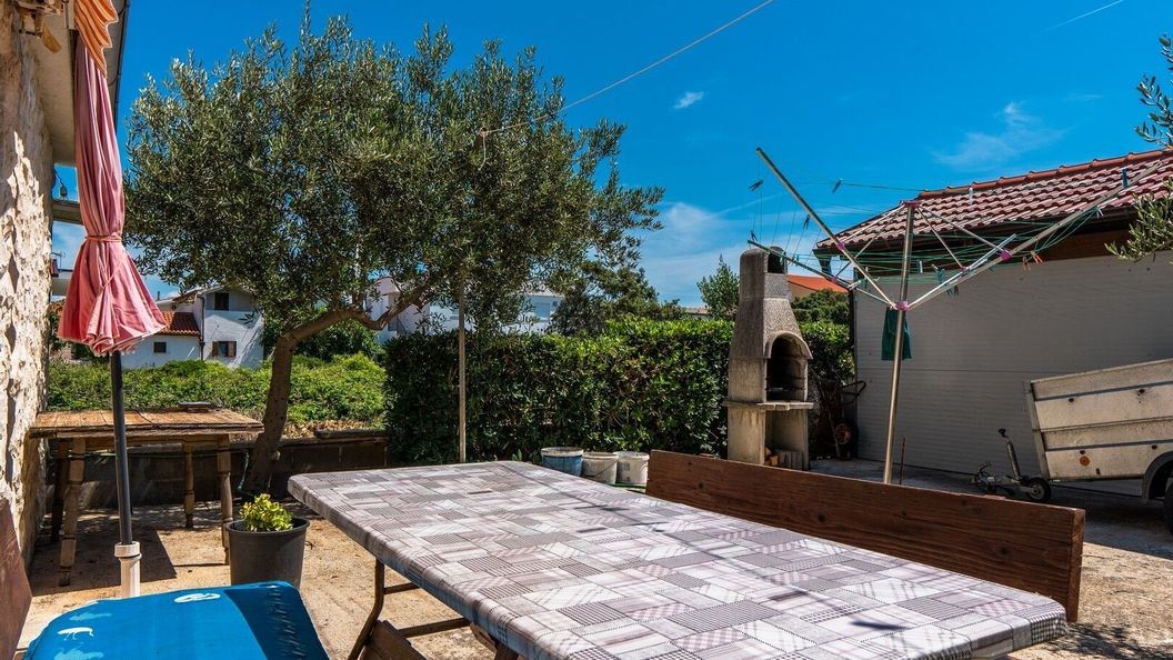 Apartmanok Parkolóhellyel Vir - 21523 (1)