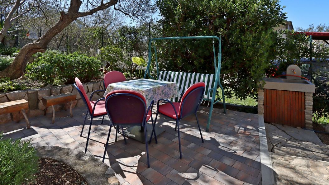 Apartmanok Parkolóhellyel Mundanije, Rab - 21543 Mundanije (1)