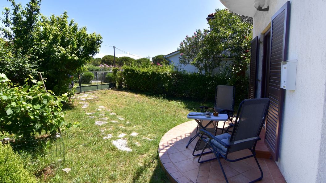 Apartmanok Parkolóhellyel Zambratija, Umag - 21589 Zambratija (1)