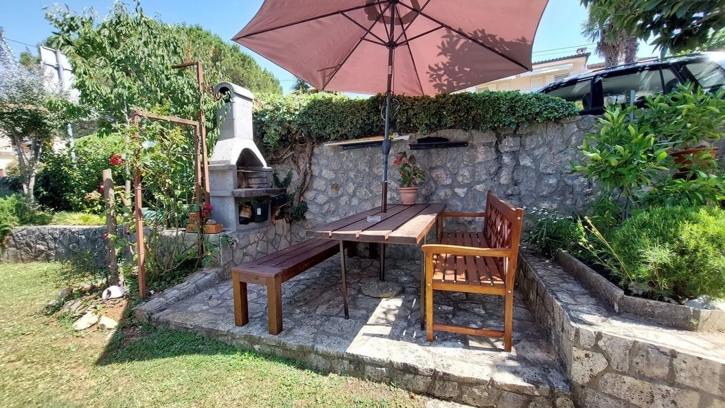 Apartmanok Parkolóhellyel Malinska, Krk - 21685 Malinska (1)