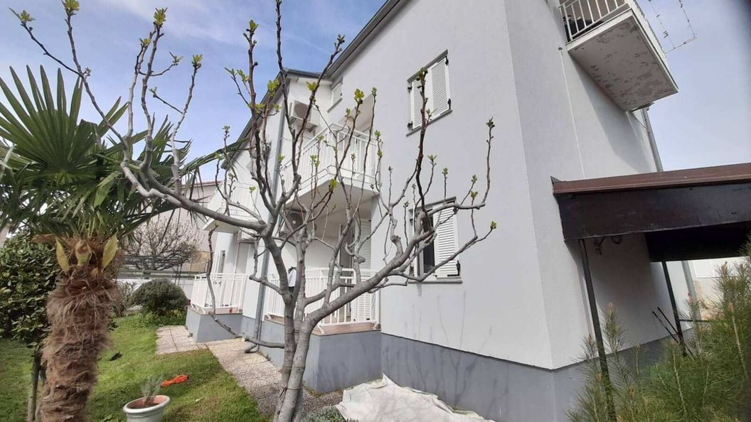 Apartmanok Parkolóhellyel Njivice, Krk - 21773 Njivice (1)