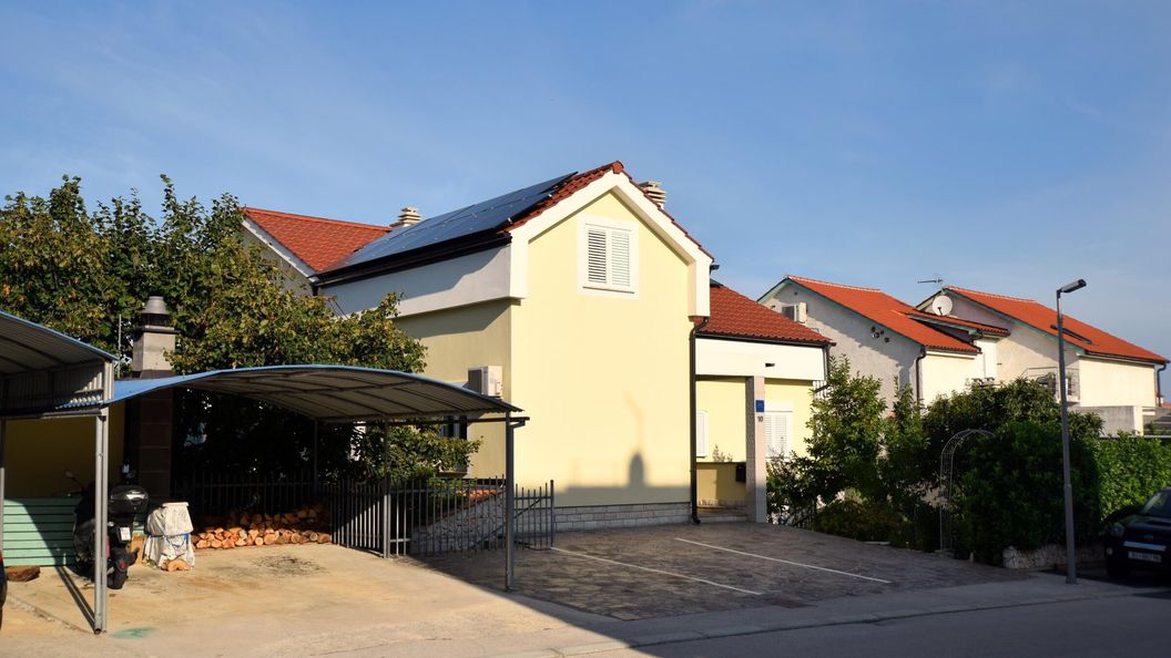 Apartmanok Parkolóhellyel Njivice, Krk - 21846 Njivice (1)