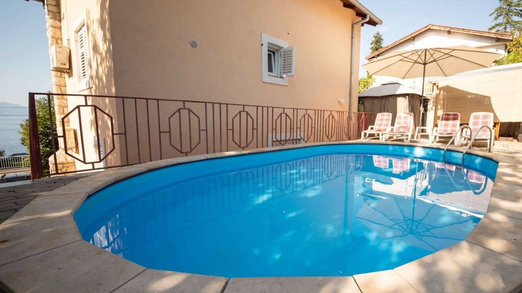 Apartmanok Családok Részére Medencével Njivice, Krk - 21862 Njivice (1)