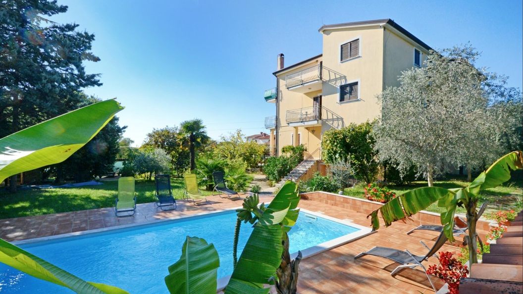 Apartmanok Családok Részére Medencével Valica, Umag - 21926 Valica (1)