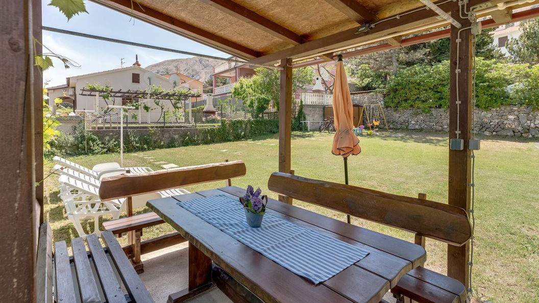 Apartmanok Parkolóhellyel Baska, Krk - 22048 Baška (1)