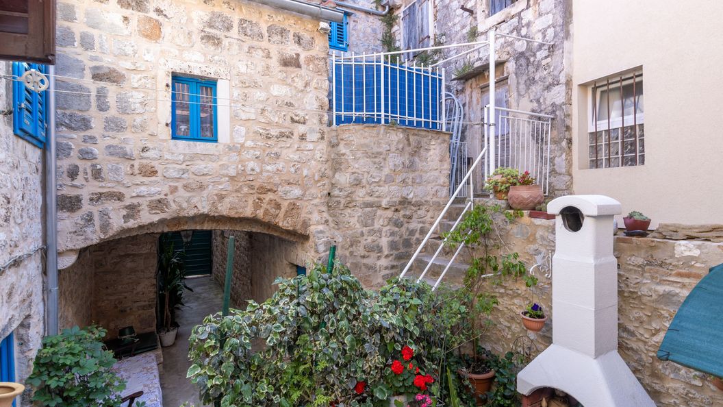 Apartmanok A Tenger Mellett Stari Grad, Hvar - 22052 Stari Grad (1)