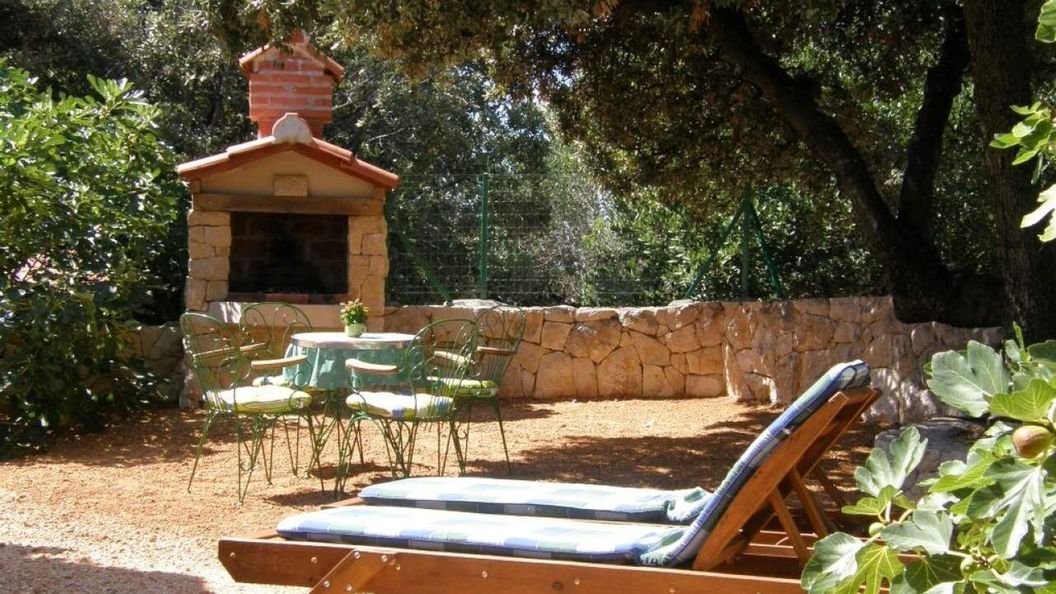 Apartmanok Parkolóhellyel Barbat, Rab - 22087 Barbat (1)