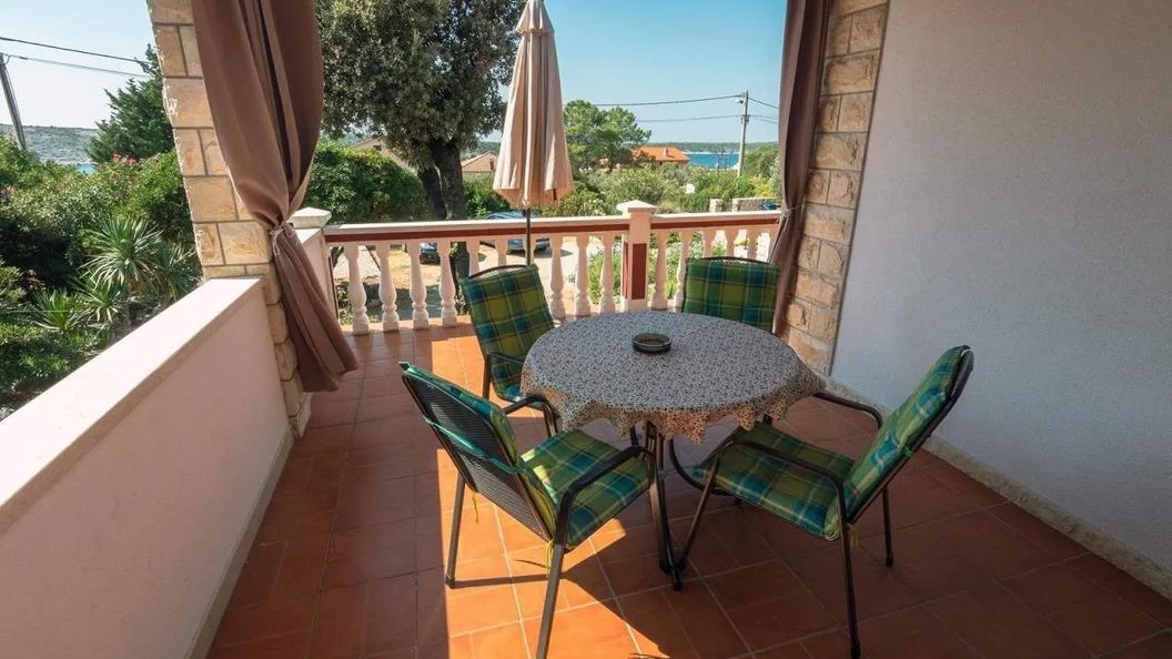 Apartmanok Parkolóhellyel Barbat, Rab - 22098 Barbat (1)