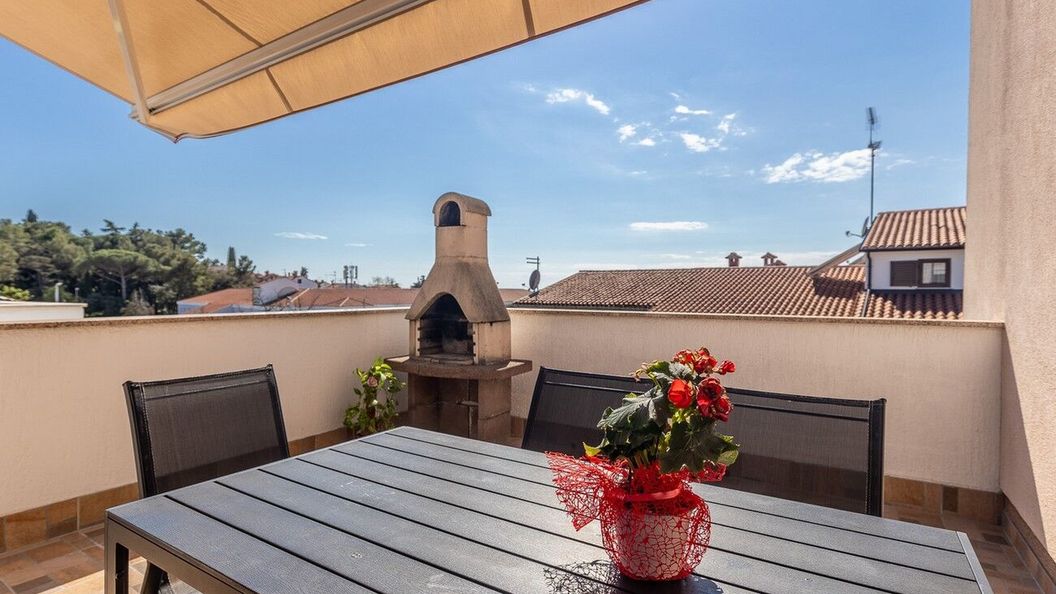 Apartmanok Parkolóhellyel Porec - 22124 Poreč (1)