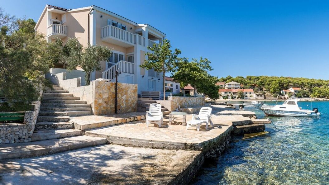 Ház Gyermekes Családok Részére A Tenger Mellett Rogoznica - 22156 (1)