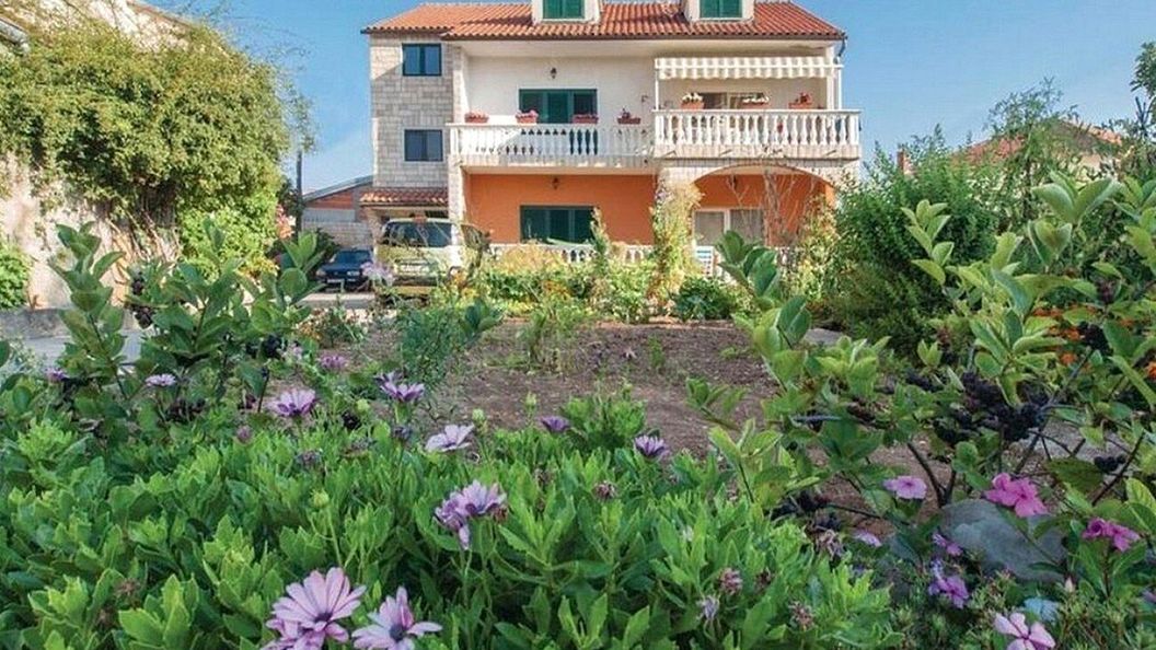 Apartmanok Parkolóhellyel Zablace, Sibenik - 22255 Zablaće (1)