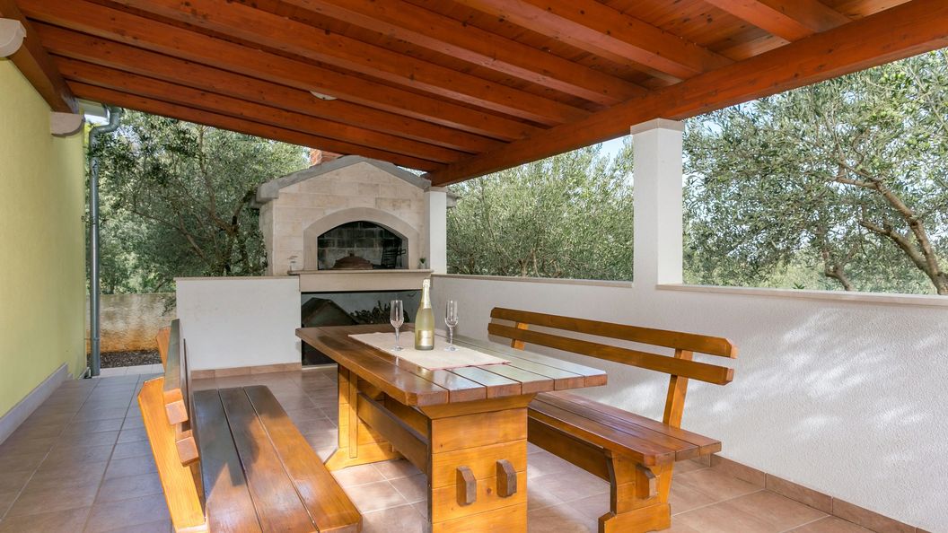 Nyaralóház Parkolóhellyel Mirca, Brac - 22257 Mirca (1)