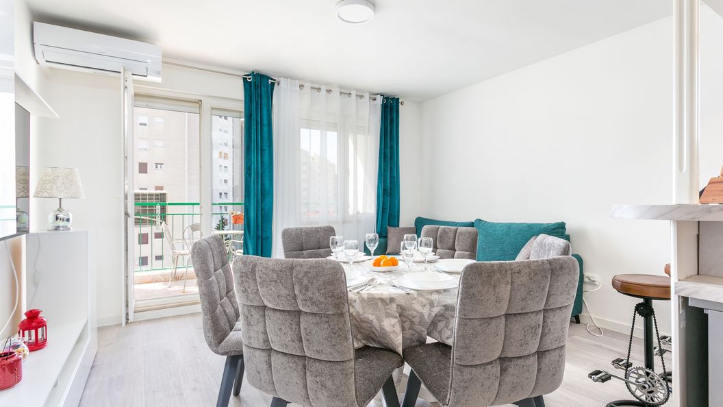 Apartmanok Parkolóhellyel Split - 22452 (1)