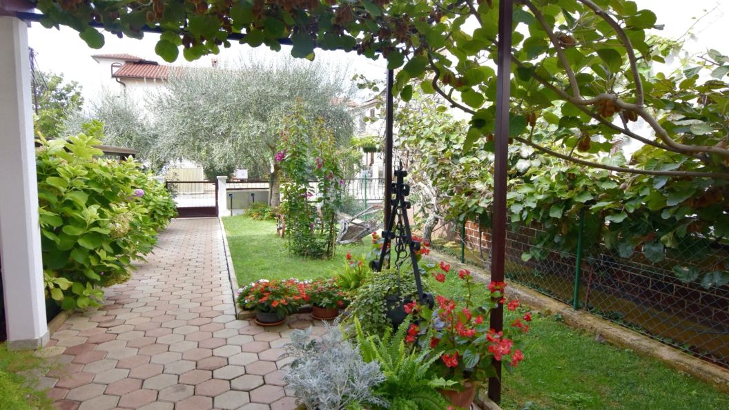 Apartments With Parking Space Umag - 22464 (1)