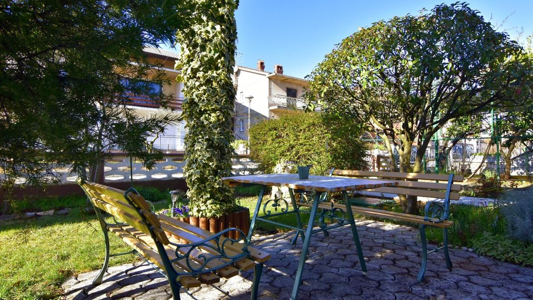 Apartmanok Parkolóhellyel Umag - 22482 (1)