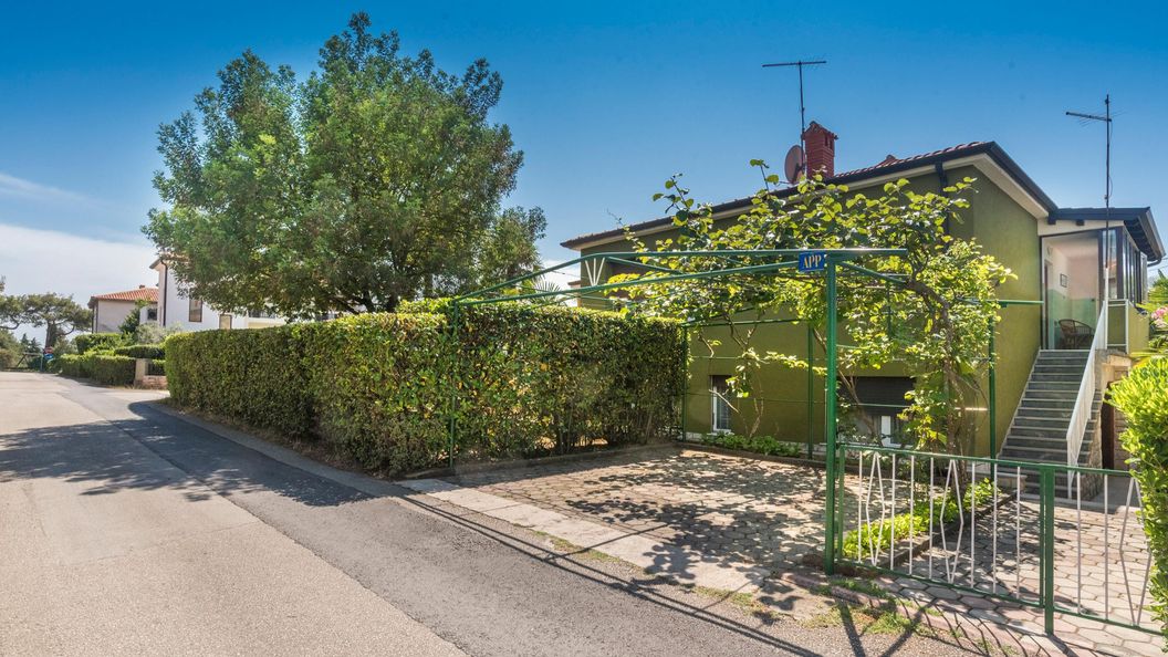 Apartmanok Parkolóhellyel Umag - 22520 (1)