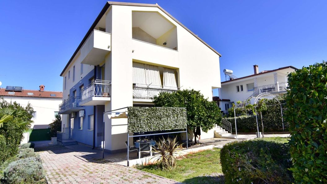 Apartmanok Parkolóhellyel Umag - 22521 (1)