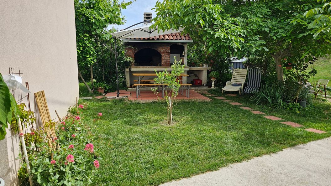 Apartmanok Parkolóhellyel Mundanije, Rab - 22552 Mundanije (1)