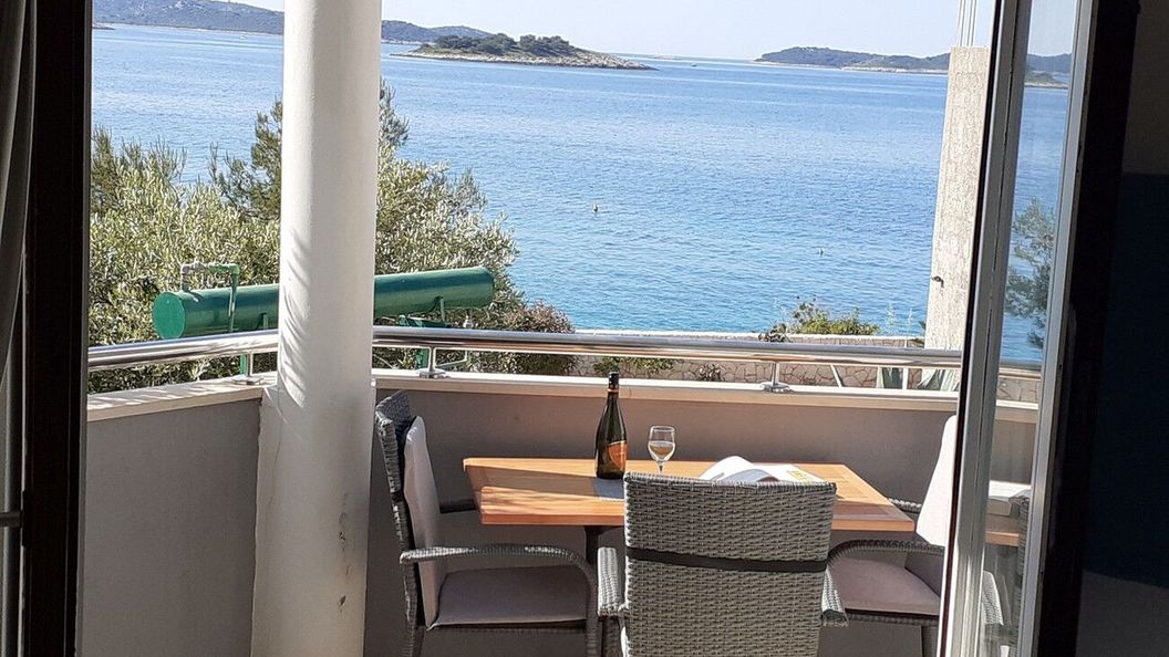 Apartmanok A Tenger Mellett Zecevo Rtic, Rogoznica - 22560 Zečevo Rtić (1)