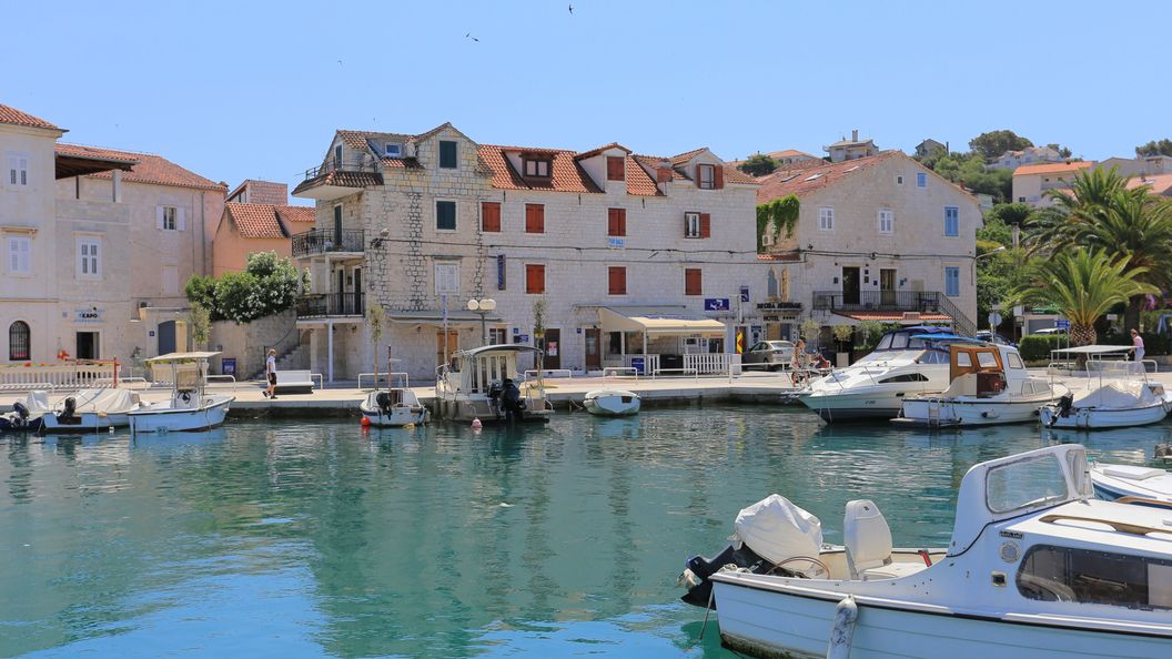 Apartmanok és Szobák A Tenger Mellett Trogir - 22597 (1)