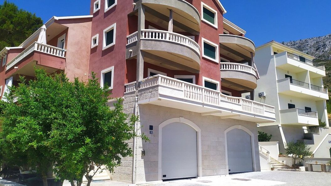 Apartmanok Parkolóhellyel Duce, Omis - 22598 Duće (1)