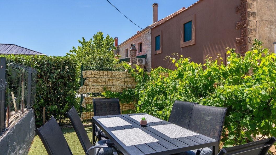 Apartmanok Parkolóhellyel Vir - 22682 (1)