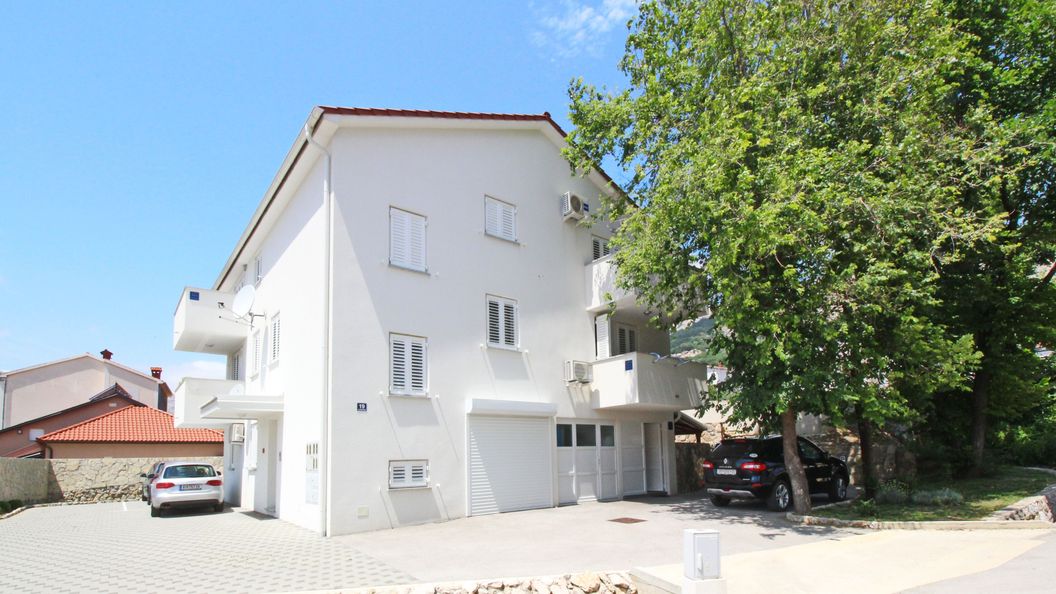 Apartmanok Parkolóhellyel Baska, Krk - 22700 Baška (1)
