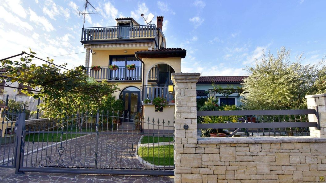 Apartmanok Parkolóhellyel Umag - 22722 (1)