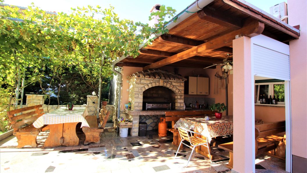 Apartmanok A Tenger Mellett Baska, Krk - 22725 Baška (1)